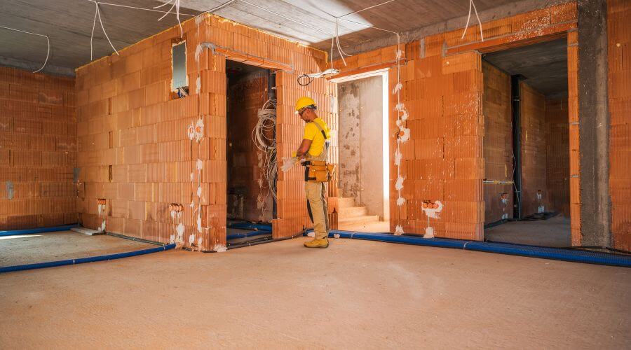 Expert flood damage restoration services in Aberdeen, MS